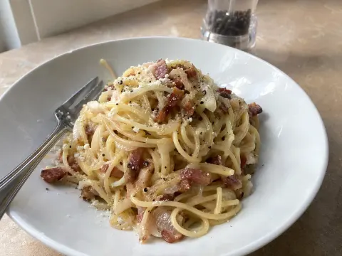 Pâtes crème-lardons